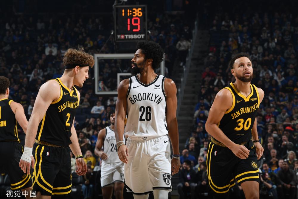 而被停赛一 而被停赛一