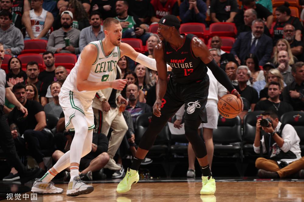 手逆转的尴 手逆转的尴